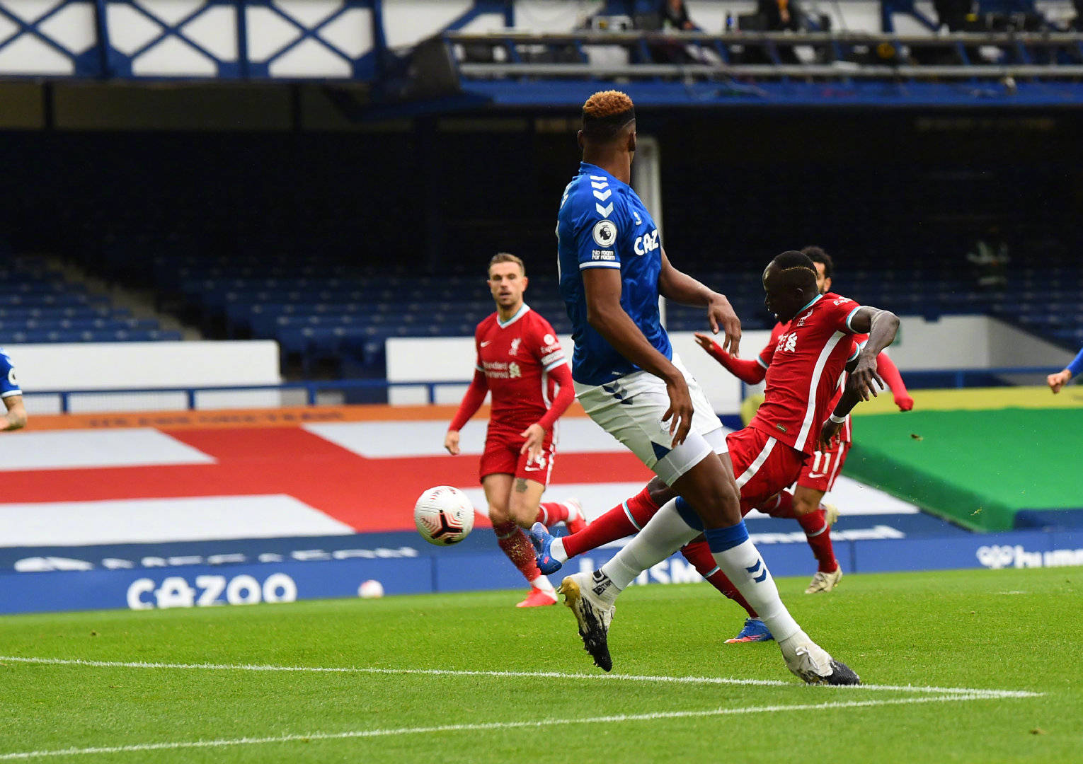 使进攻端的 使进攻端的