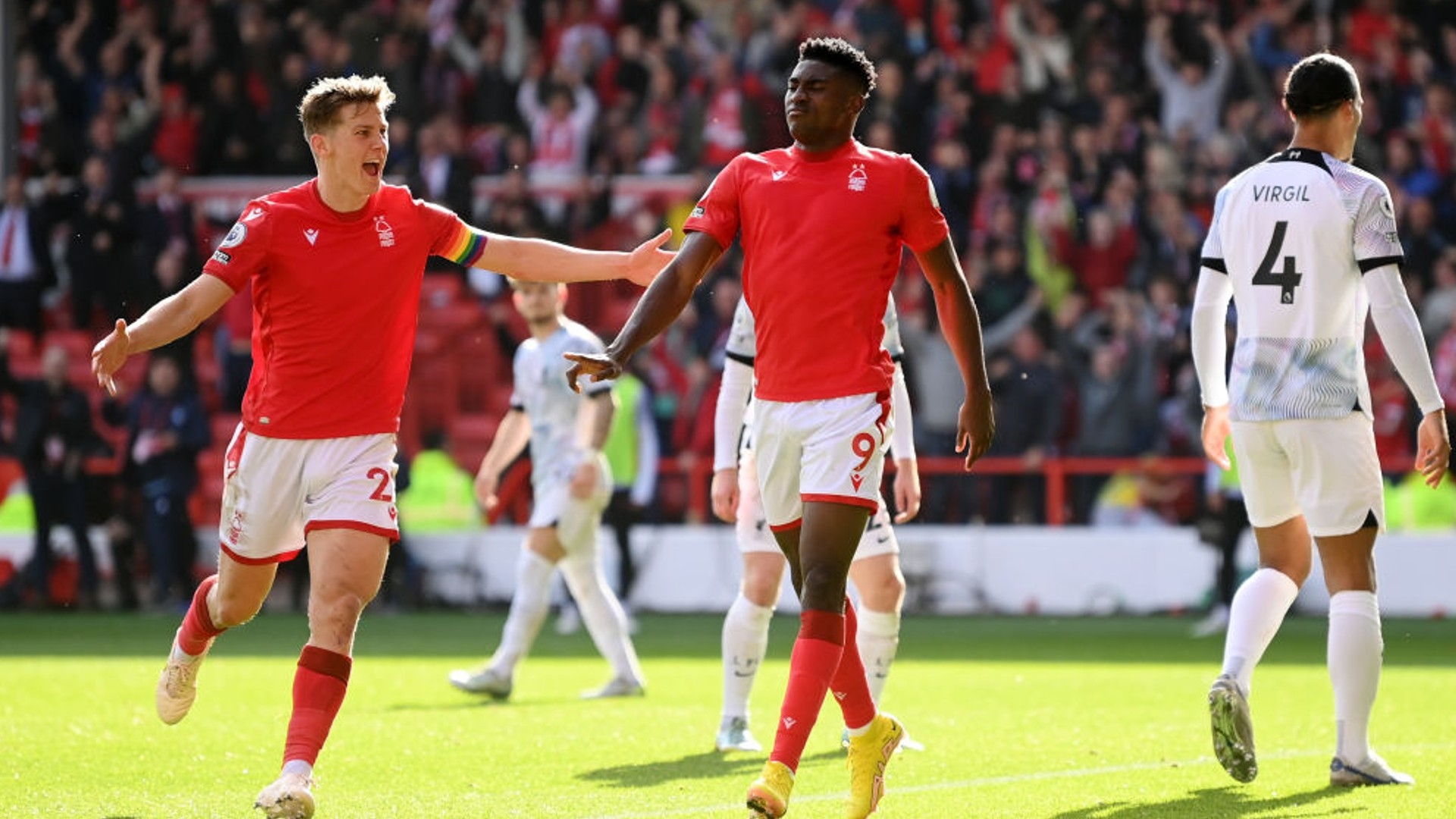 的表现一举 的表现一举